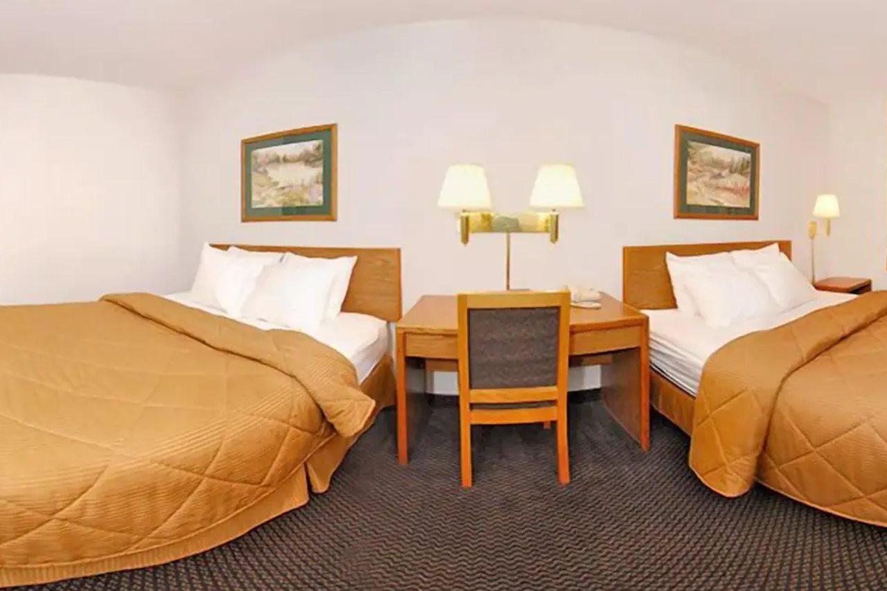 Quality Inn & Suites Sturgeon Bay Exterior foto