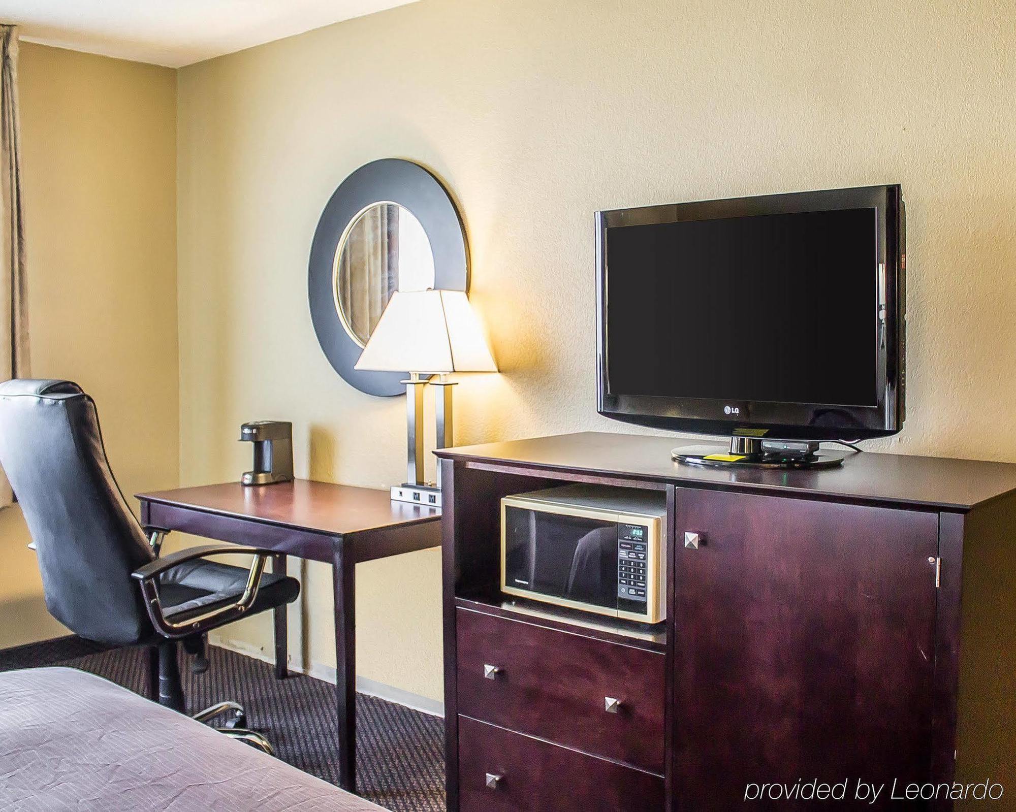 Quality Inn & Suites Sturgeon Bay Exterior foto